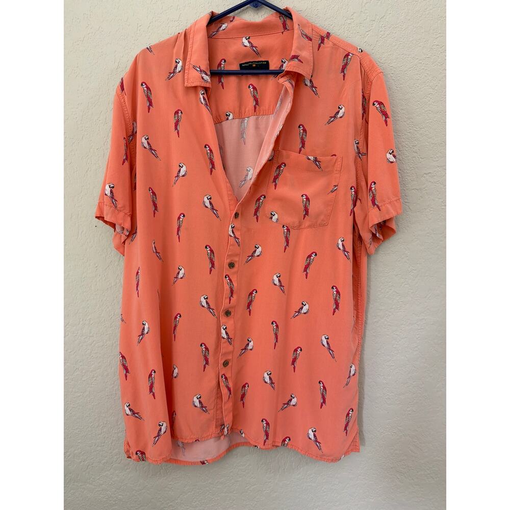 Margaritaville button up size XL parrot theme